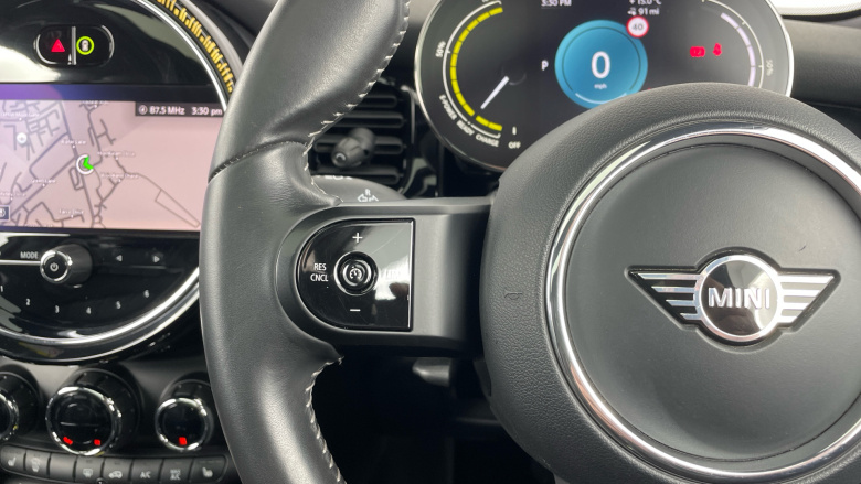 MINI Hatchback 135kW Cooper S Level 3 33kWh 3dr Auto Electric Hatchback